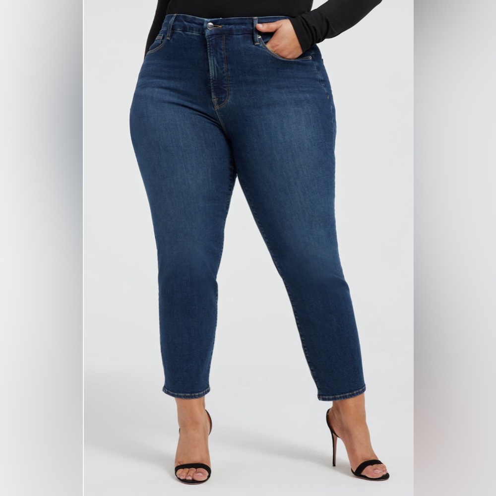Good American GOOD CLASSIC SLIM STRAIGHT JEANS